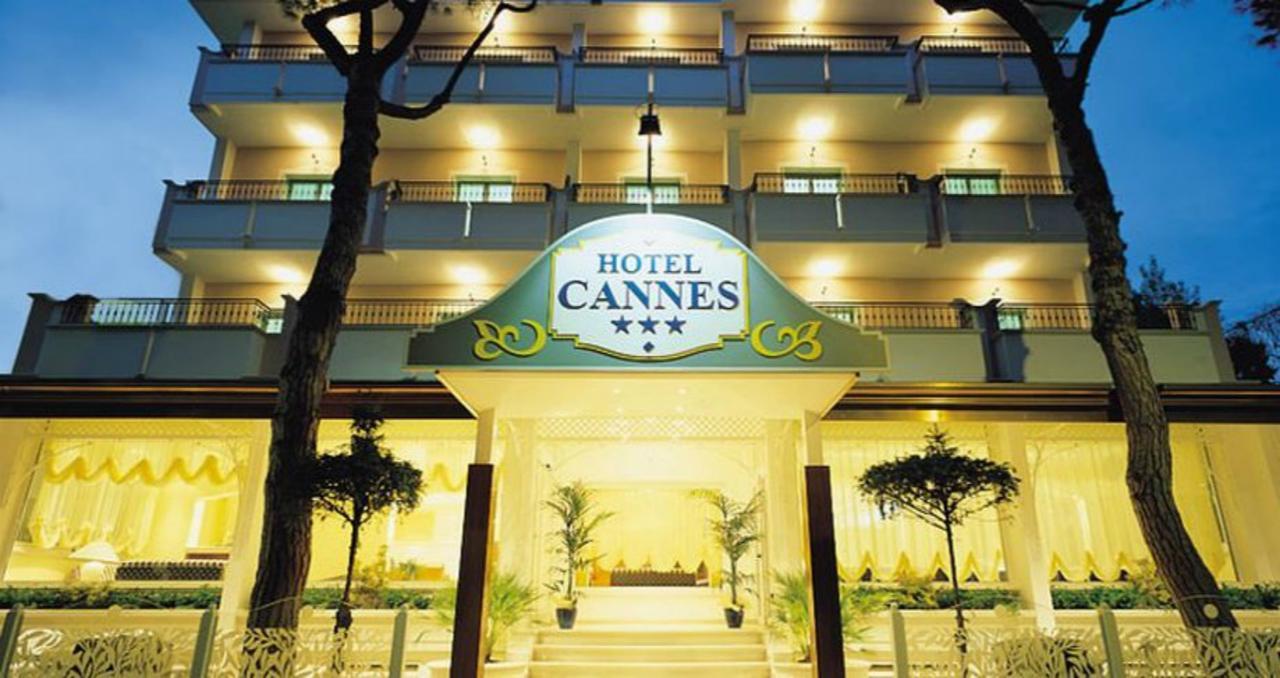 Hotel Cannes - in pieno centro Riccione Esterno foto
